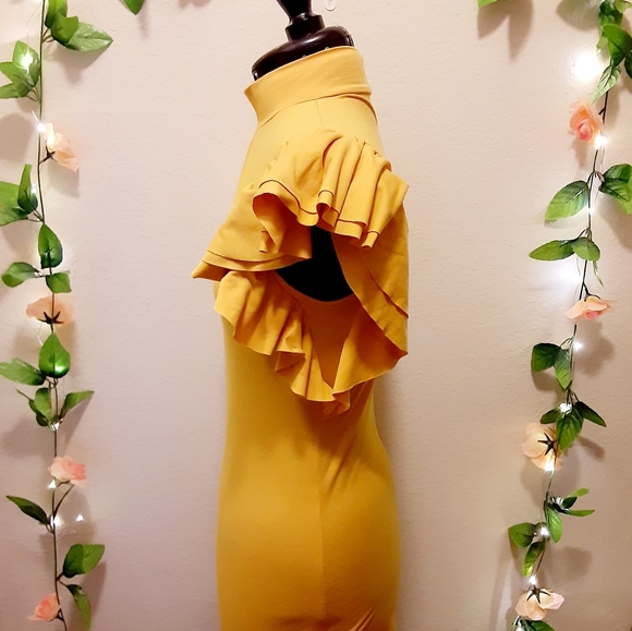 Mustard Yellow straight dress - Picture 2 of 5